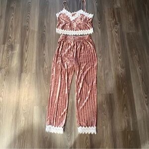 XS SHEIN Velvet Two-Piece Set with Lace Trim